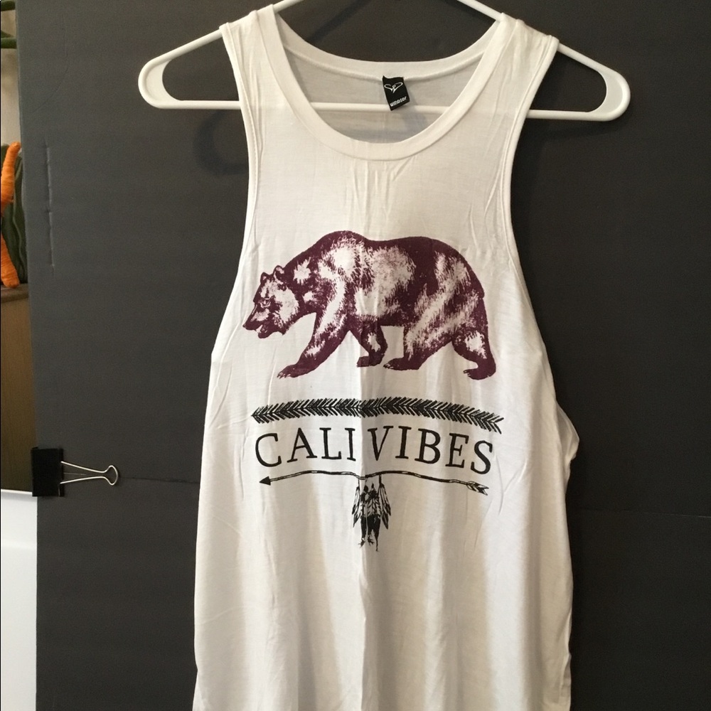 CALI VIBES muscle tee